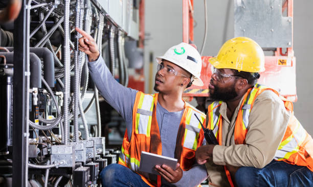 Best Local Electrician Companies  in Alderwood Manor, WA